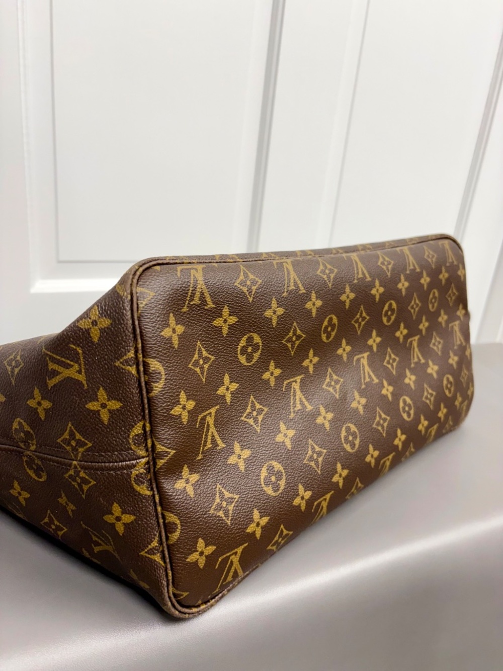 Louis Vuitton Monogram Neverfull GM - Picture 5 of 14